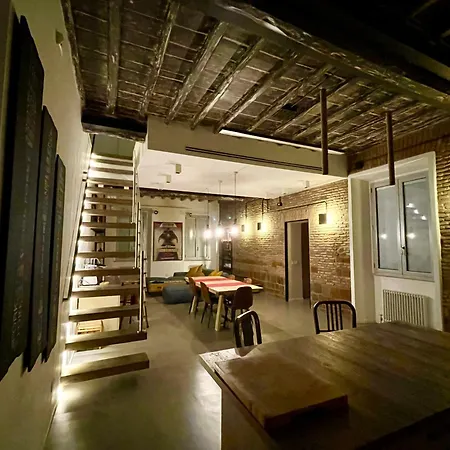 Loft 133 - And Luxury Loft In דירה
